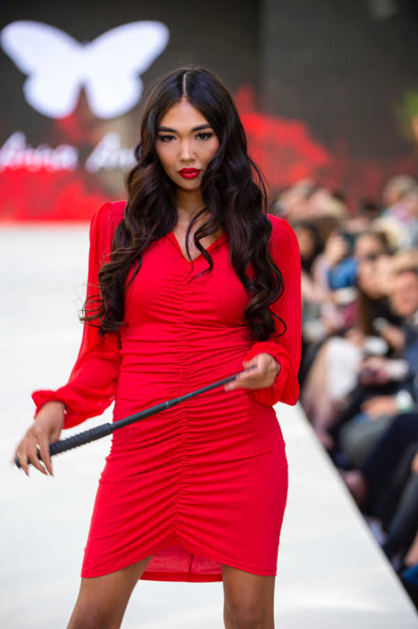 Šaty Červená Karkulka - Image 2