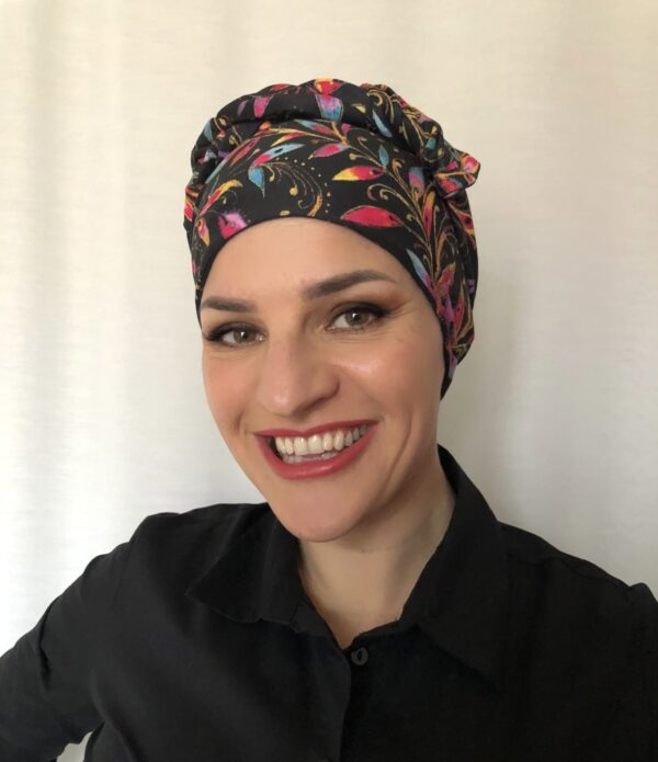 Šálka na turban s duhovými listy